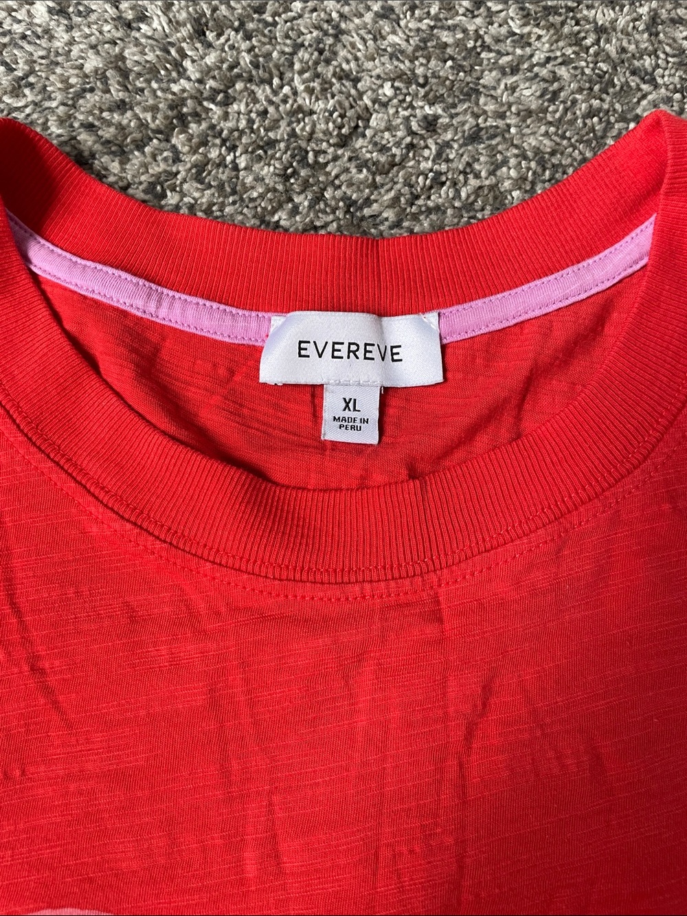 Evereve Red Tee with Pink Heart Graphic. Size XL. - Picture 2 of 4